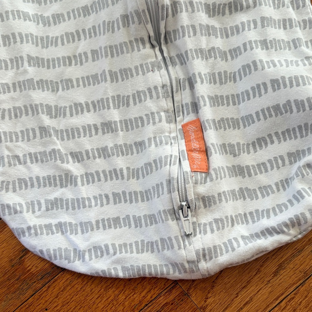 SwaddleMe 🤍 - Picture 4 of 4
